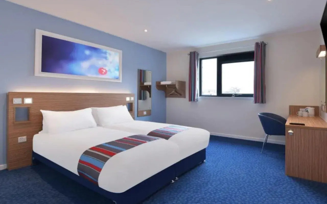 Travelodge Camberley Central