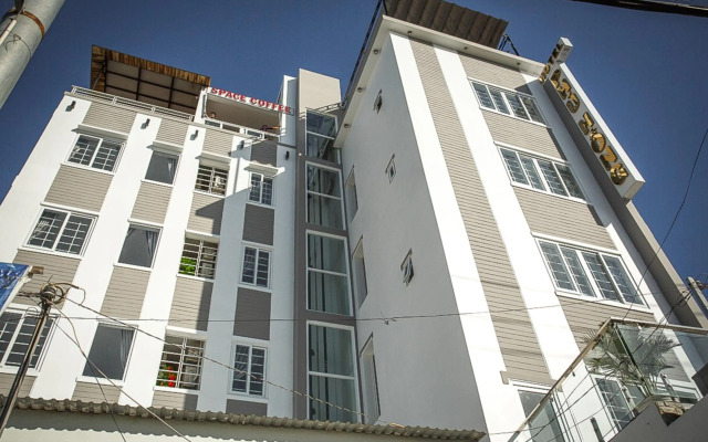 Phu Hong Hotel