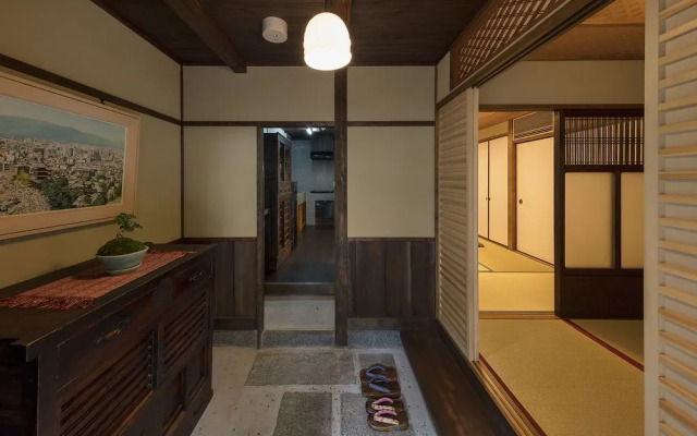 Garaku an Machiya House