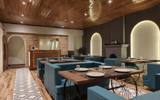 Mount Polaris Suites & Spa