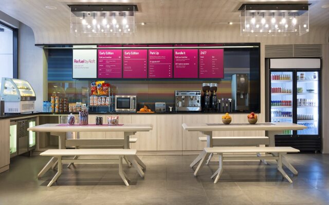Aloft Jakarta Wahid Hasyim