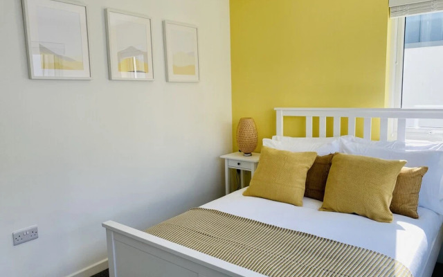 Fantastic sea Views in Falmouth, new 4BD Townhouse