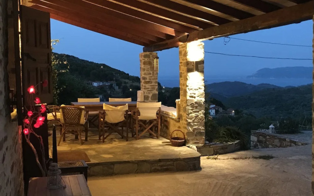 "oikos Jullia - Greece"