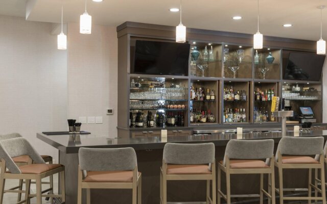 Sonesta Hotel Grand Rapids Airport