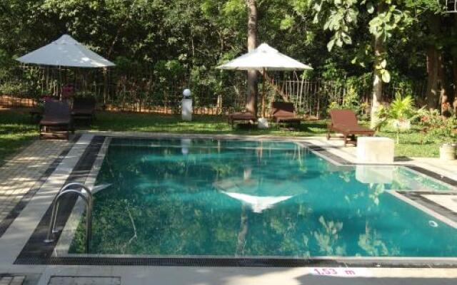 Refresh Cabana Gardens