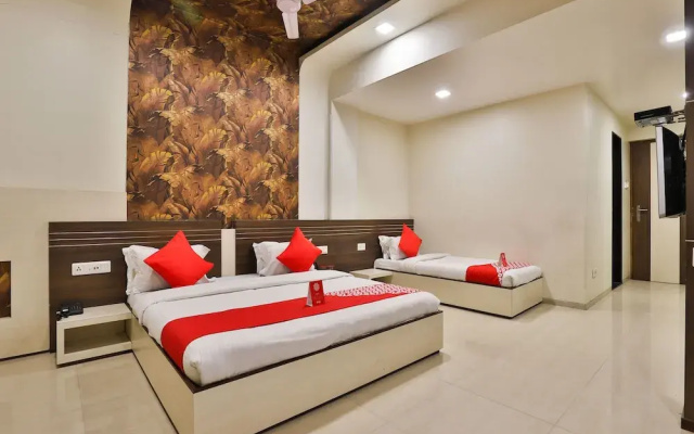OYO 14235 Hotel Ostria