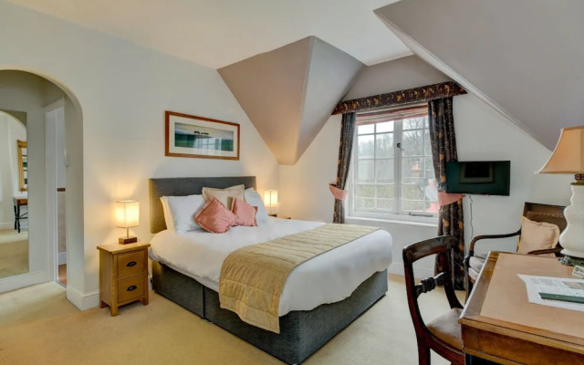 The Crown Hotel