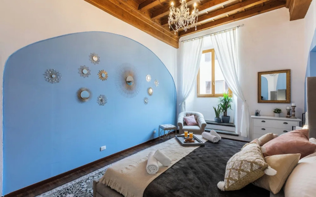 A Florence Palace - 4 Bedroom Apt - Santa Croce