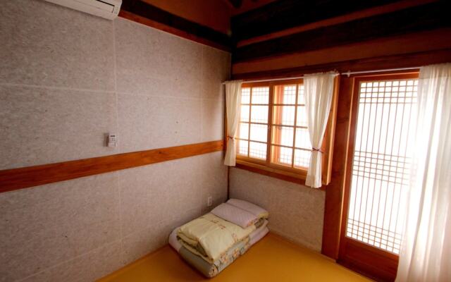 Happiness Full Guesthouse