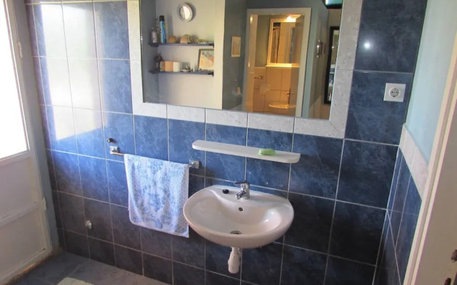 Charming Unique Apartment For 4