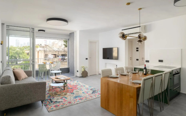 The Green Lantern by HolyGuest