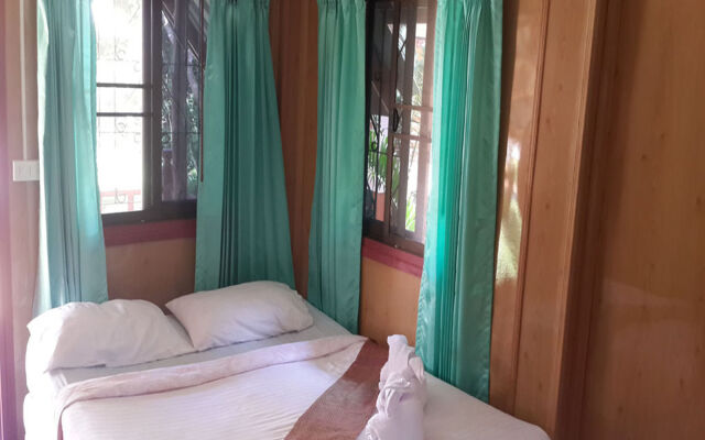 Khao Sok Jungle Huts