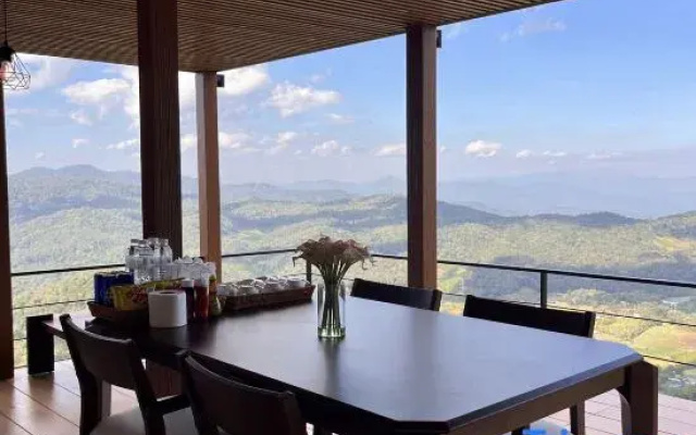 La Villa Hill