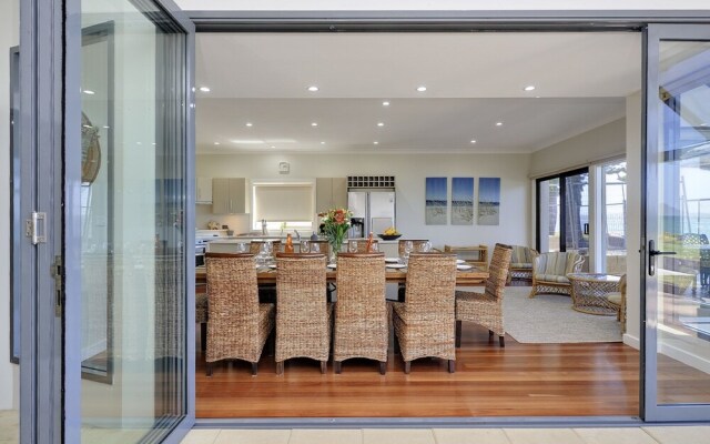 Whispering Sands at Corlette