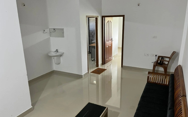 Biriyomz Residency, Kalpatta, Munderi, Low Cost Rooms and Deluxe Apartment