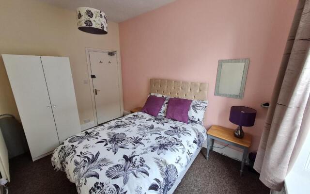 17 Bridge St, 3 bedroom flat