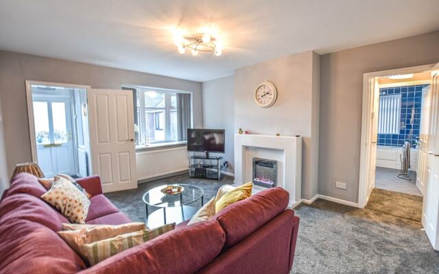 Lovely Spacious 4bed Home Manchester