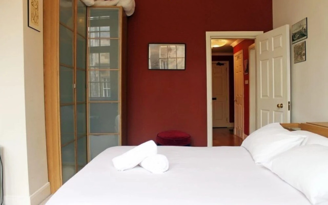Royal Mile Mansions Apartment