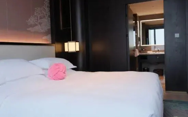 Grand Skylight Hotel Huangmei
