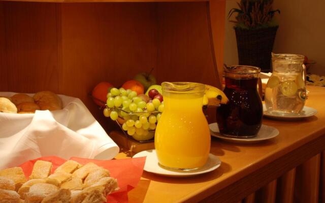 EA Hotel Tosca