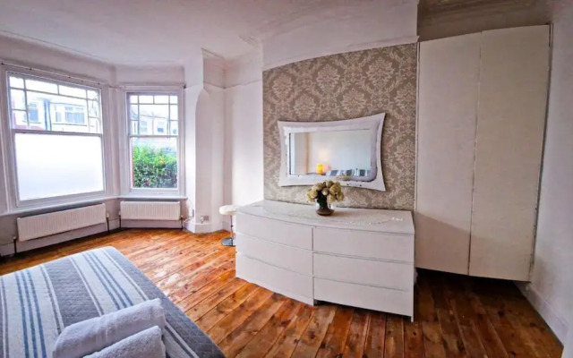 Cosy Affordable Near Central -up2 4 People/netflix