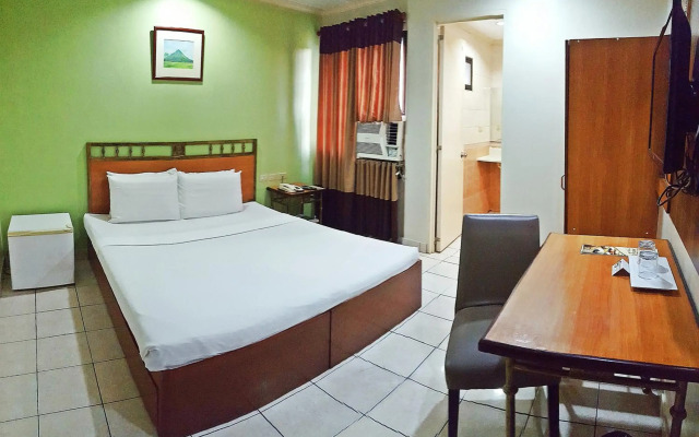 Golden Valley Hotel