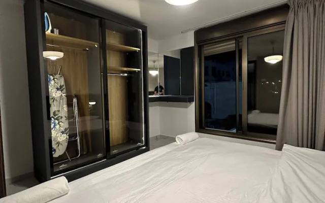 Stylish Luxe Apartment Fr 0006