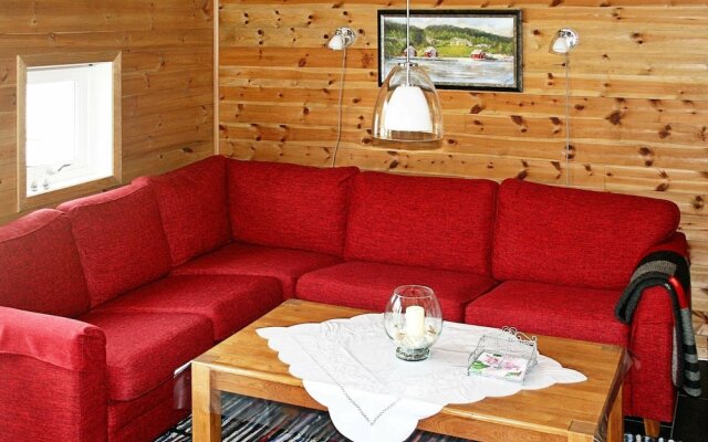 5 Person Holiday Home In Skjoldastraumen