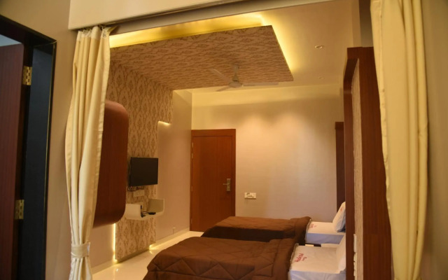 Hotel Pushpak Satara