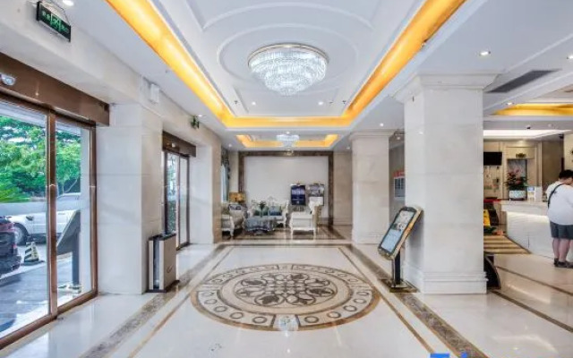 Vienna Hotel (Jieyang Rongcheng Jinxian Gate Tower)