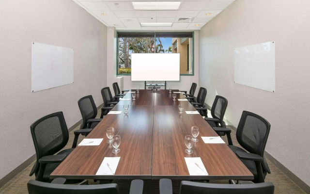 Country Inn & Suites by Radisson, San Diego North, CA