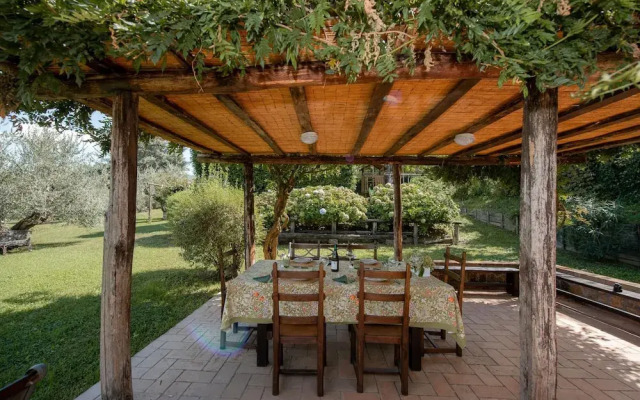 Enchanting Family Country House Near Rome