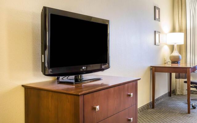 Comfort Inn & Suites