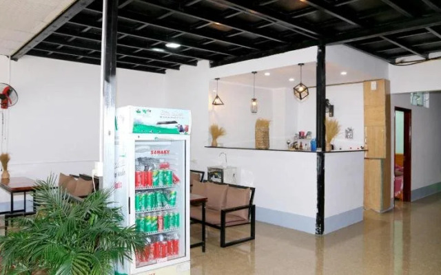 Giang Son Hostel