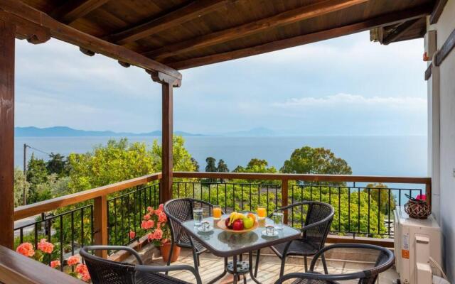 Seaside House with view over Pagasitikos