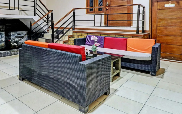 OYO Life 92127 Skyland Pasteur