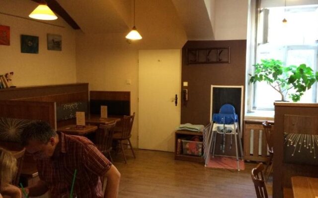 Charles Square Hostel