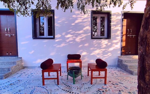 Takhat Villa by ShriGo Hotels