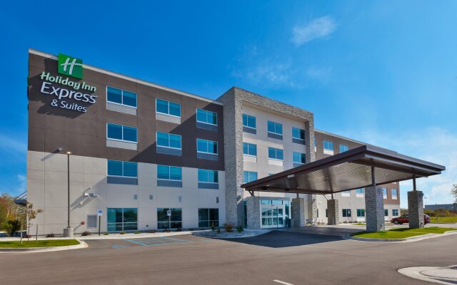 Holiday Inn Express & Suites Cedar Springs – Grand Rapids N, an IHG Hotel