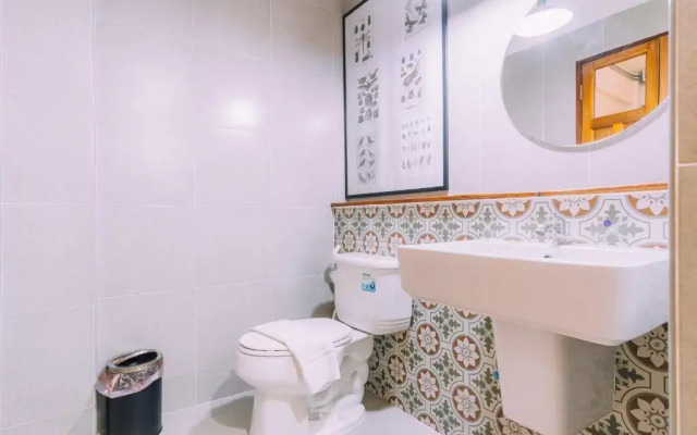 V1 Room Hotel