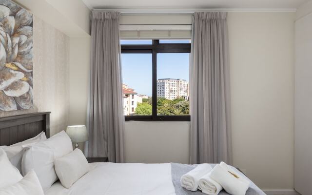 Island Club LA302 by CTHA