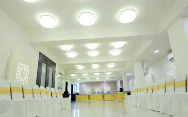 Hotel Grand Paradise
