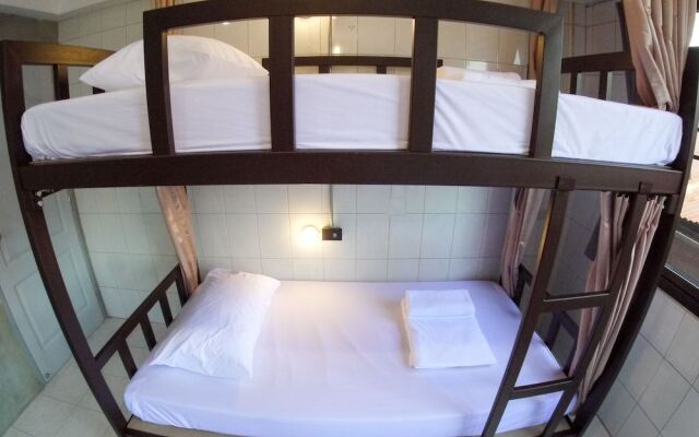 Bed De Bell Hostel