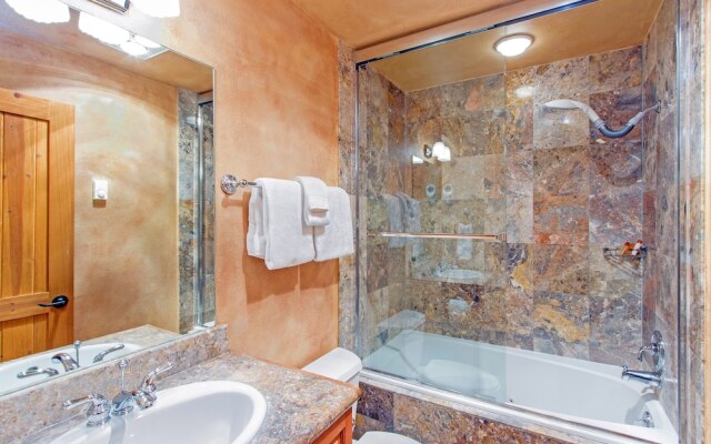 Bear Creek Lodge 211 1 Bedroom Condo by Alpine Lodging Telluride