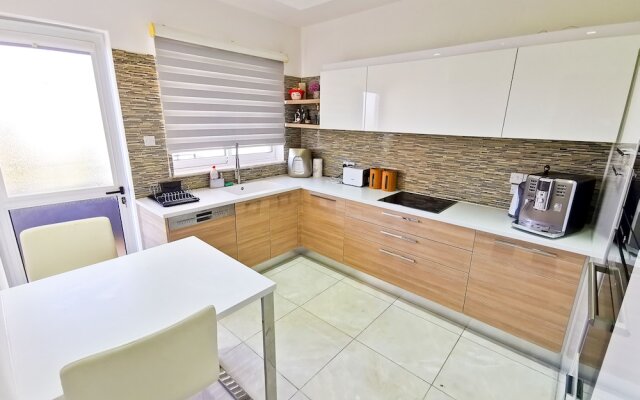 Sea Pearl Apartment