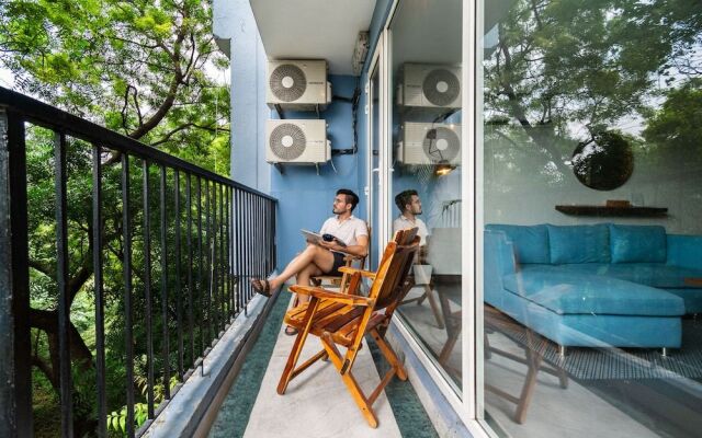 Minimalist Poshtel & Suites