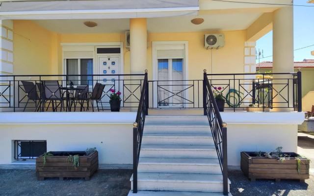 Philoxenia Apartments