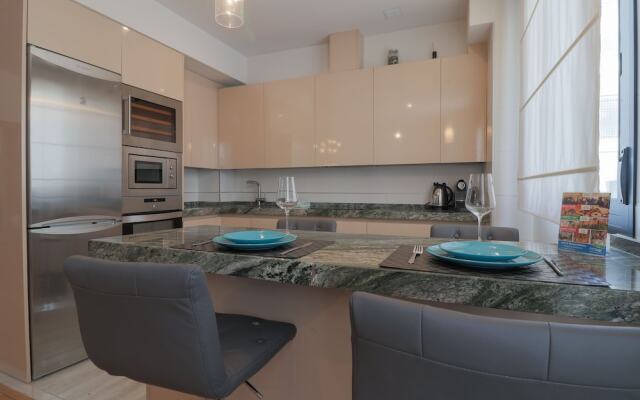Grand Apartment with terrace & Parking by La Recepcion