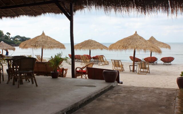 Eos Oceanfront Hotel