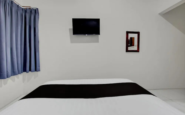 Hotel O AGH 18 – Guest Rooms – Semarang